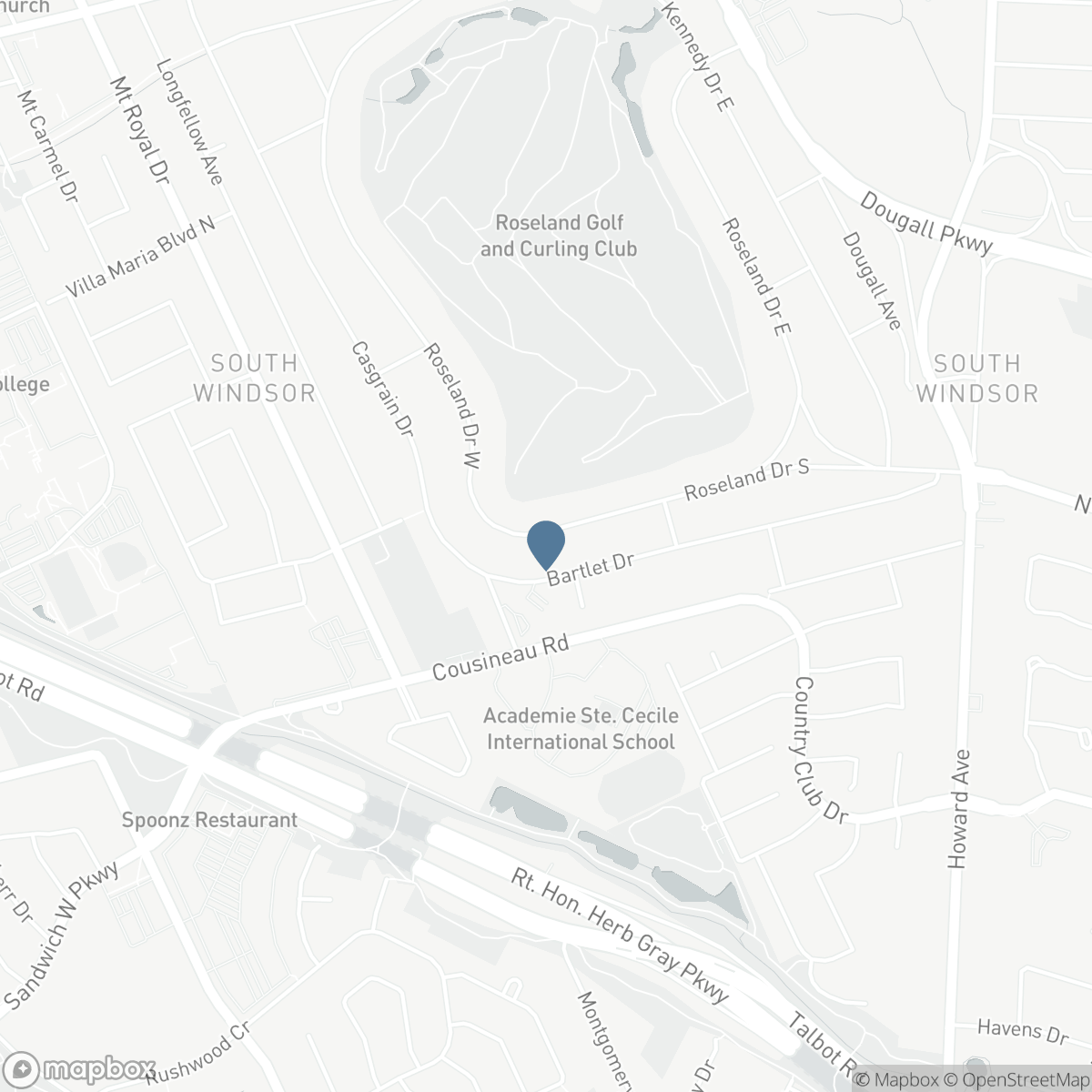 1055 ROSELAND DRIVE South, Windsor, Ontario N9G 1T9